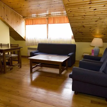 Apartamentos Pessets Adelaida Sort