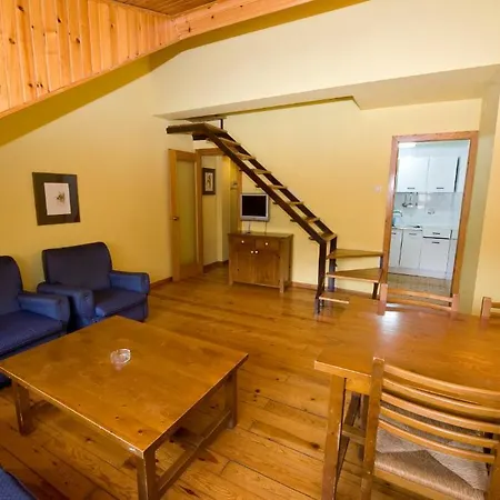 Apartamentos Pessets Adelaida